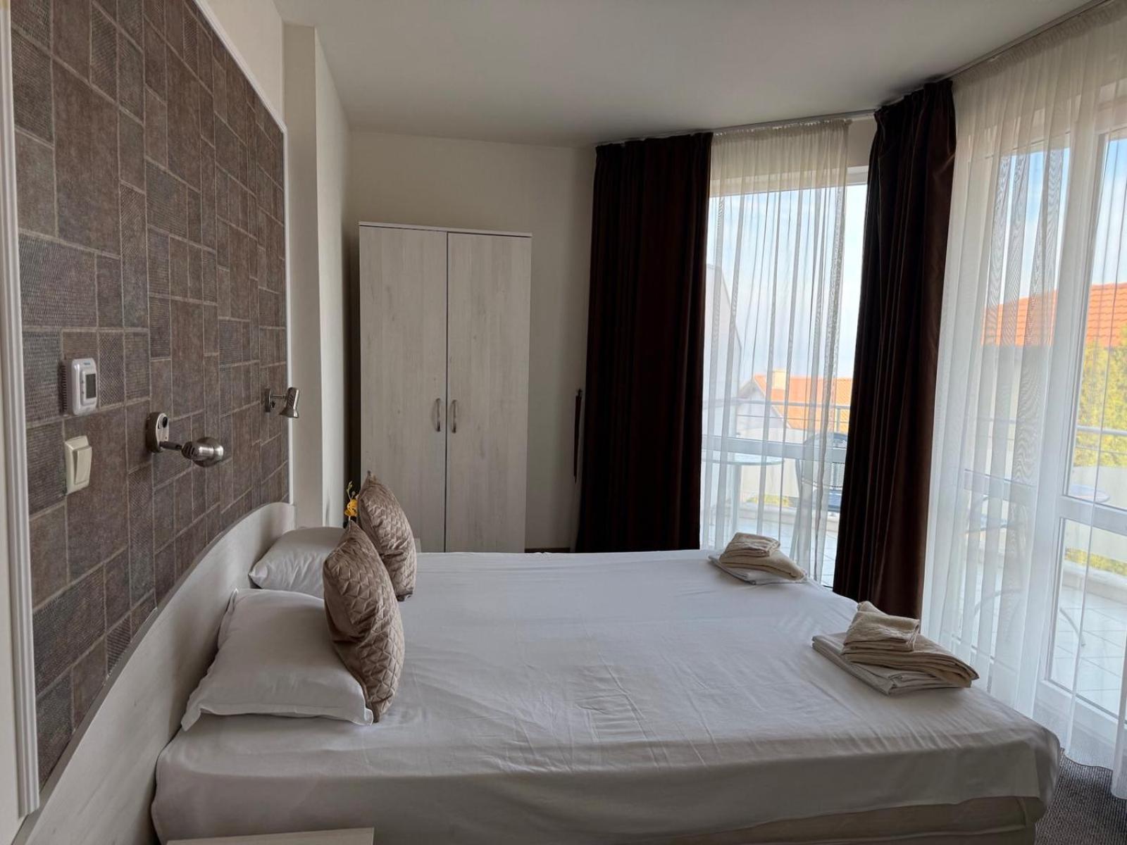 Hotel Complex Pika Golden Sands Exterior foto